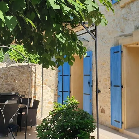 Des Vignerons De La Clape Avec Piscine Partagee